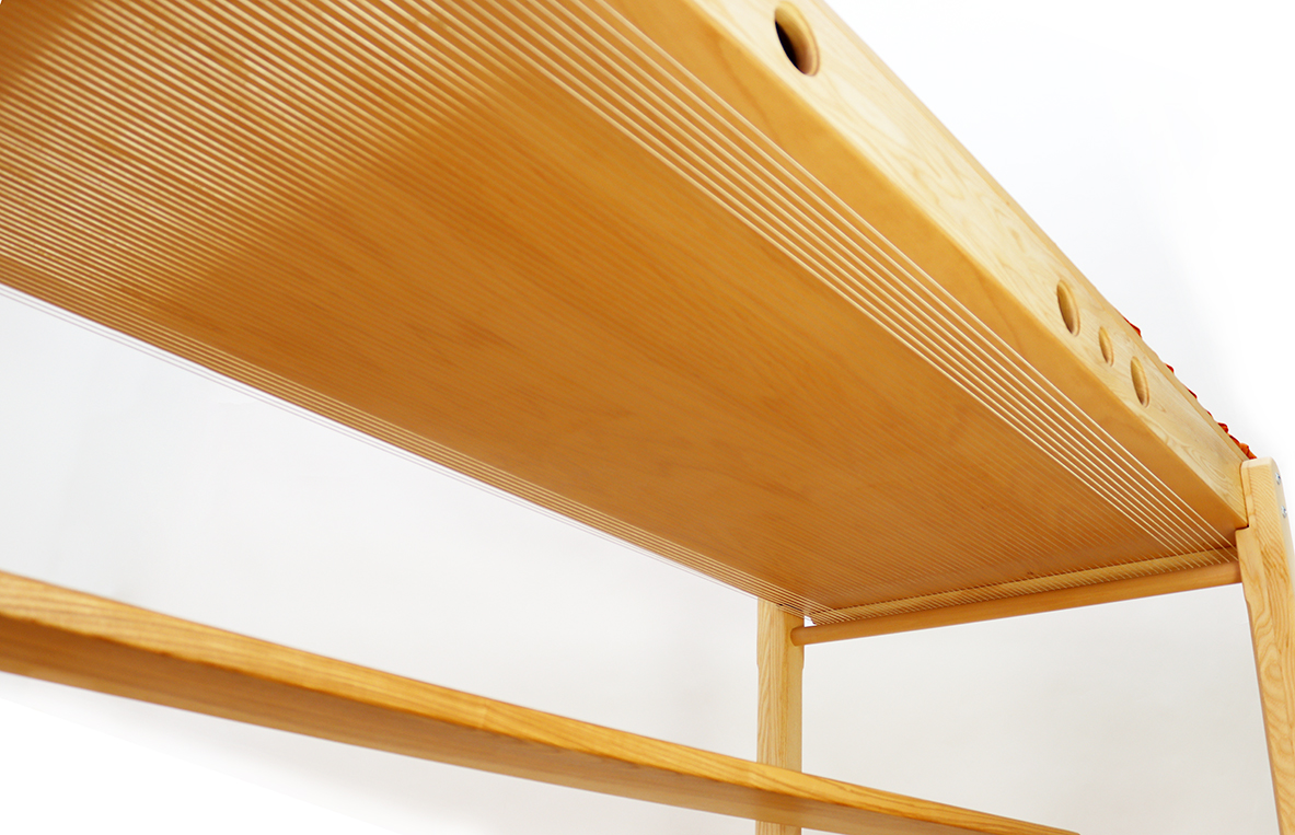 Monochord-Behandlungsliege, Modell MoMo, Esche