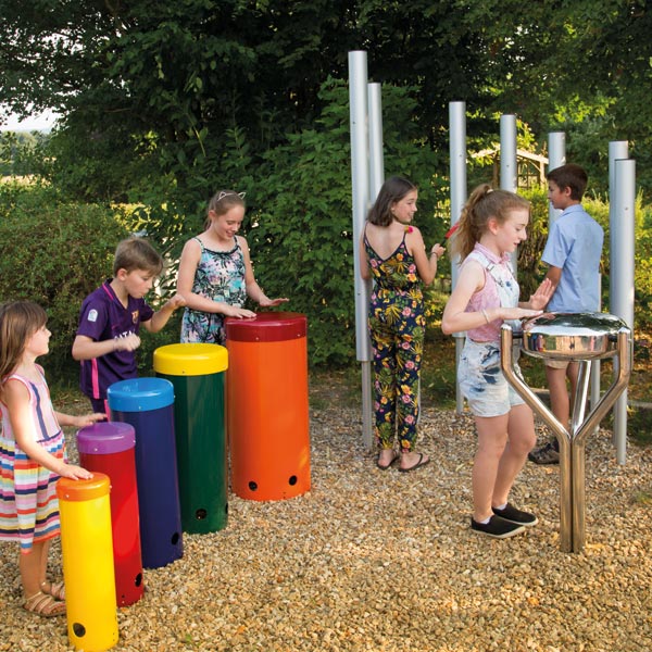 Trio-Ensemble, 3 Outdoor-Instrumente, pentatonisch gestimmt, zum Einbetonieren