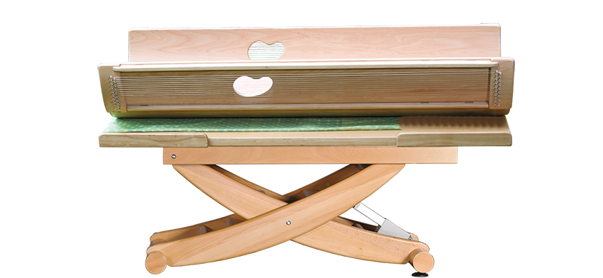 Behandlungs- und Massagetisch Havana, Hubtisch mit Scherengestell aus Buche