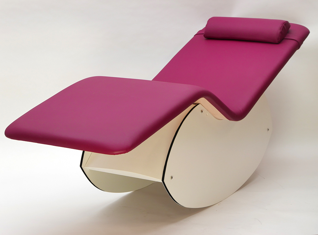 Musikresonanz-Liege Weißer Unterbau, Bezug nach Wahl