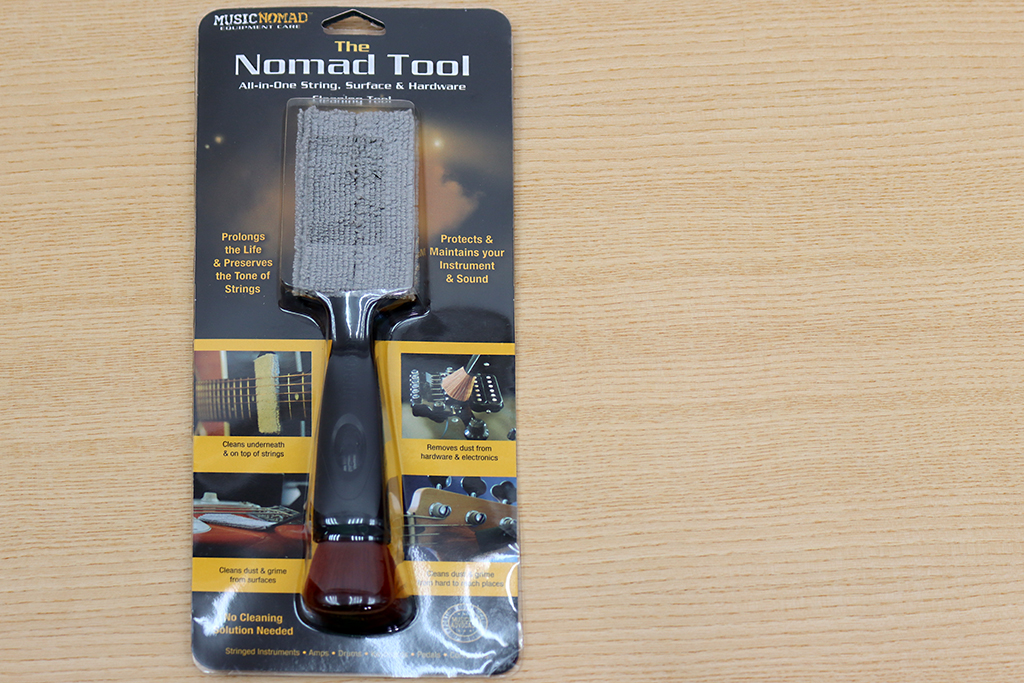 MusicNomad MN205, Reinigungsset mit Pinsel