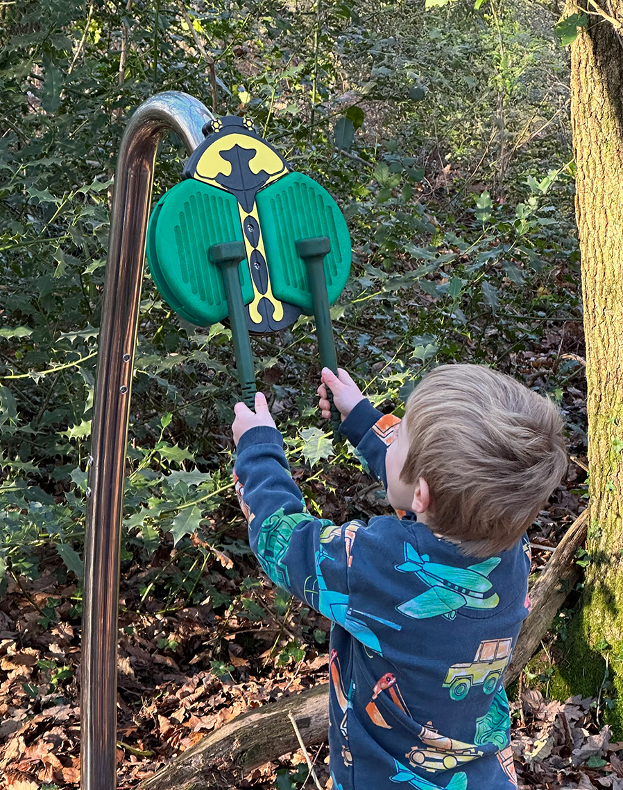 Outdoor-Instrument, Klangkäfer, Honigkäfer, mittelgroß, grün, Wandmontage