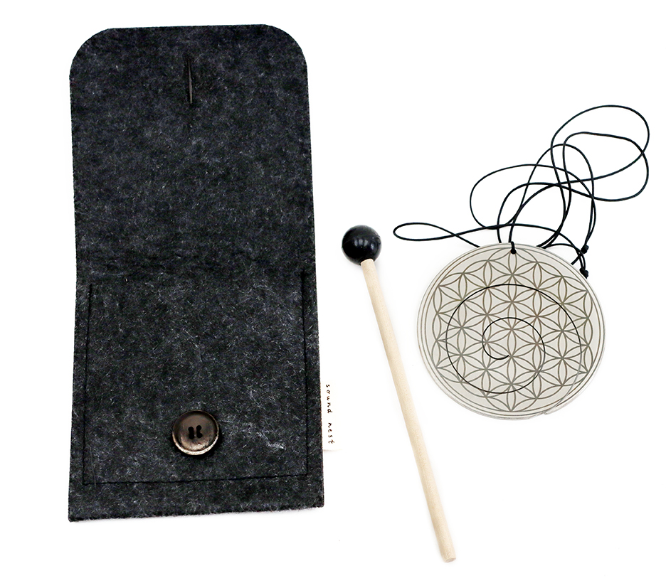 EarGong - Ohrgong, Ø 8,3 cm, Edelstahl mit Gravour Blume des Lebens und Spirale eingefräst,